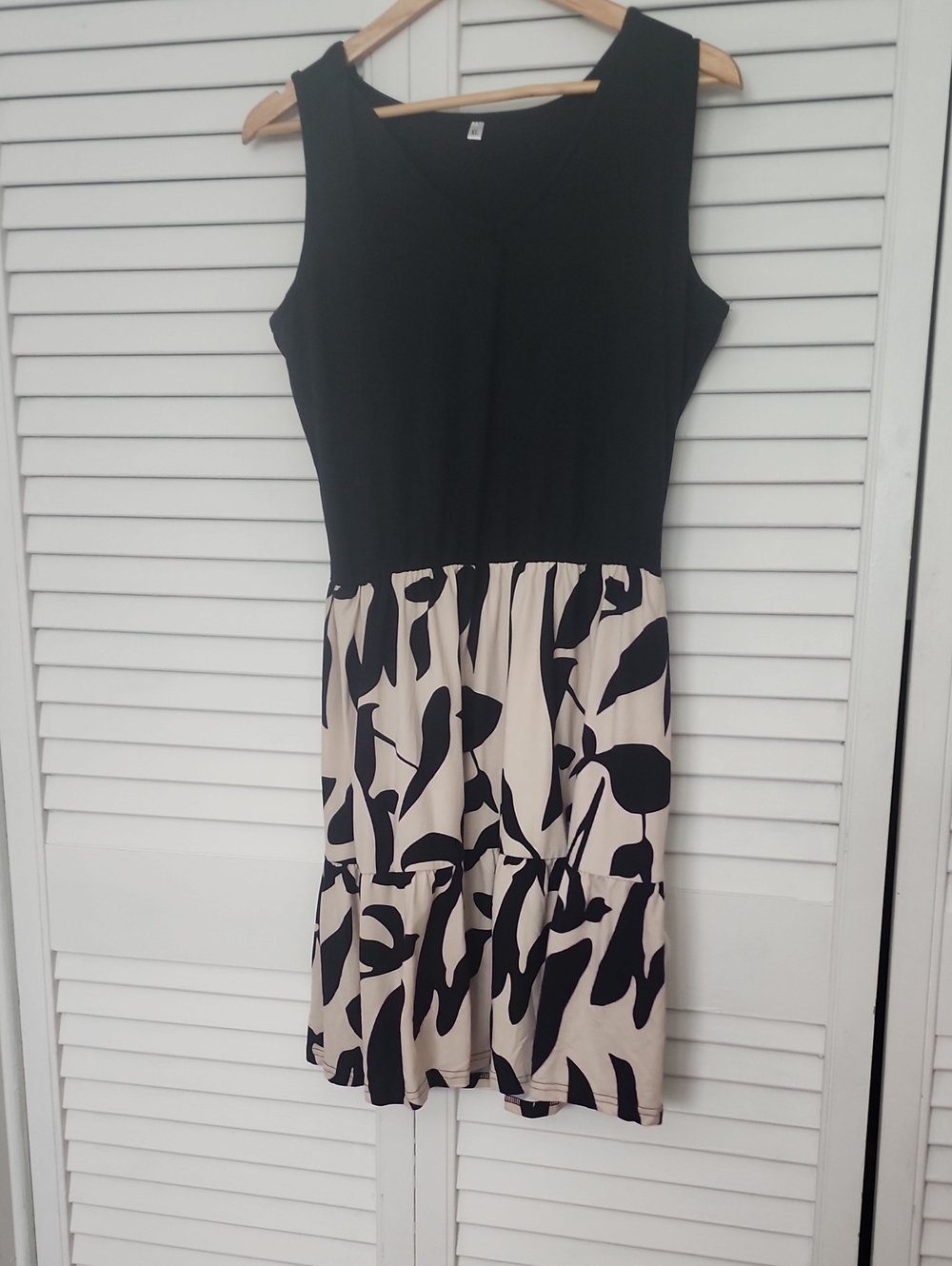 Source Unknown Black Bodice with Cream and Black Floral Skirt Mini Dress